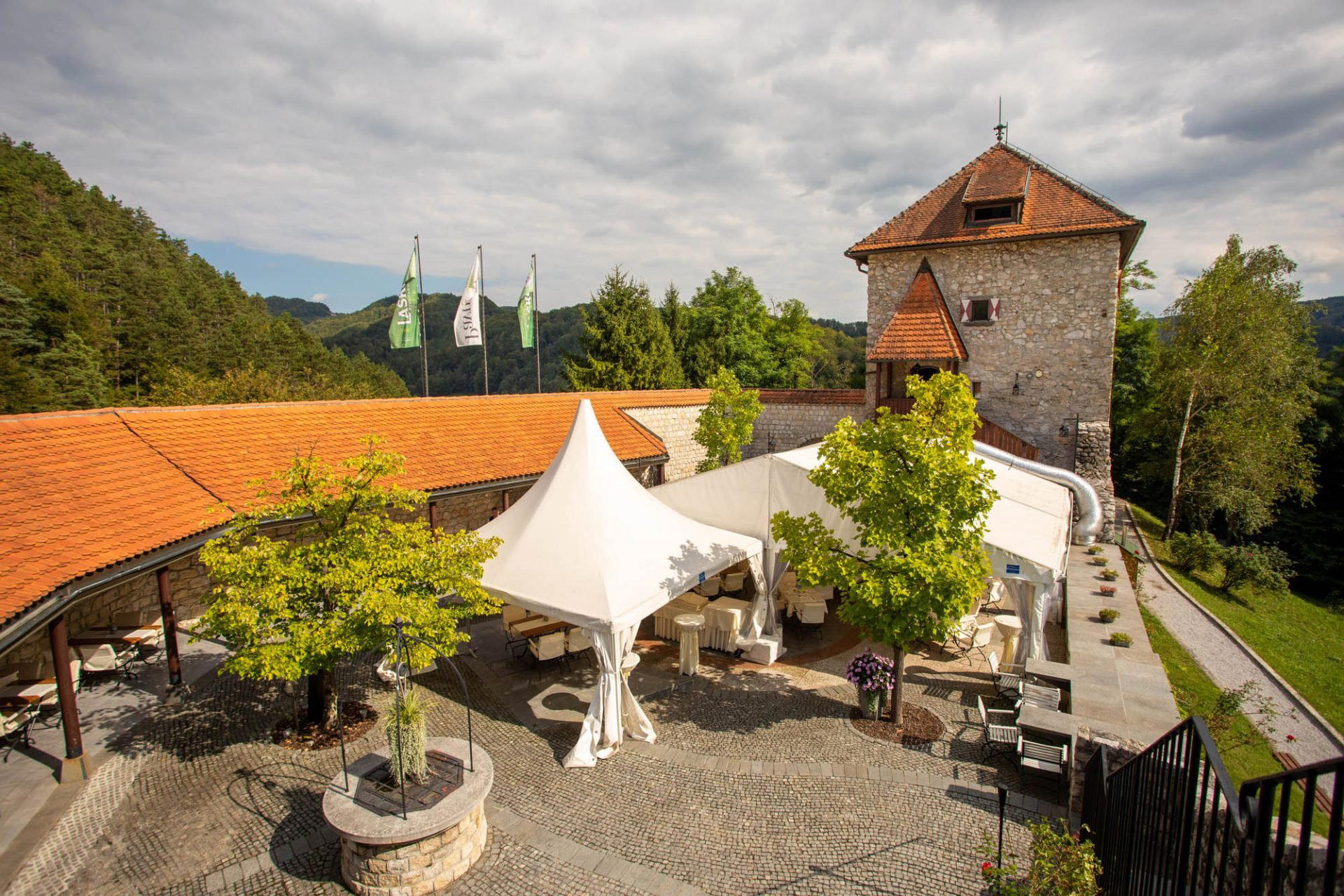 Restavracija Pavus – Grad Tabor Laško restaurant in Lasko
