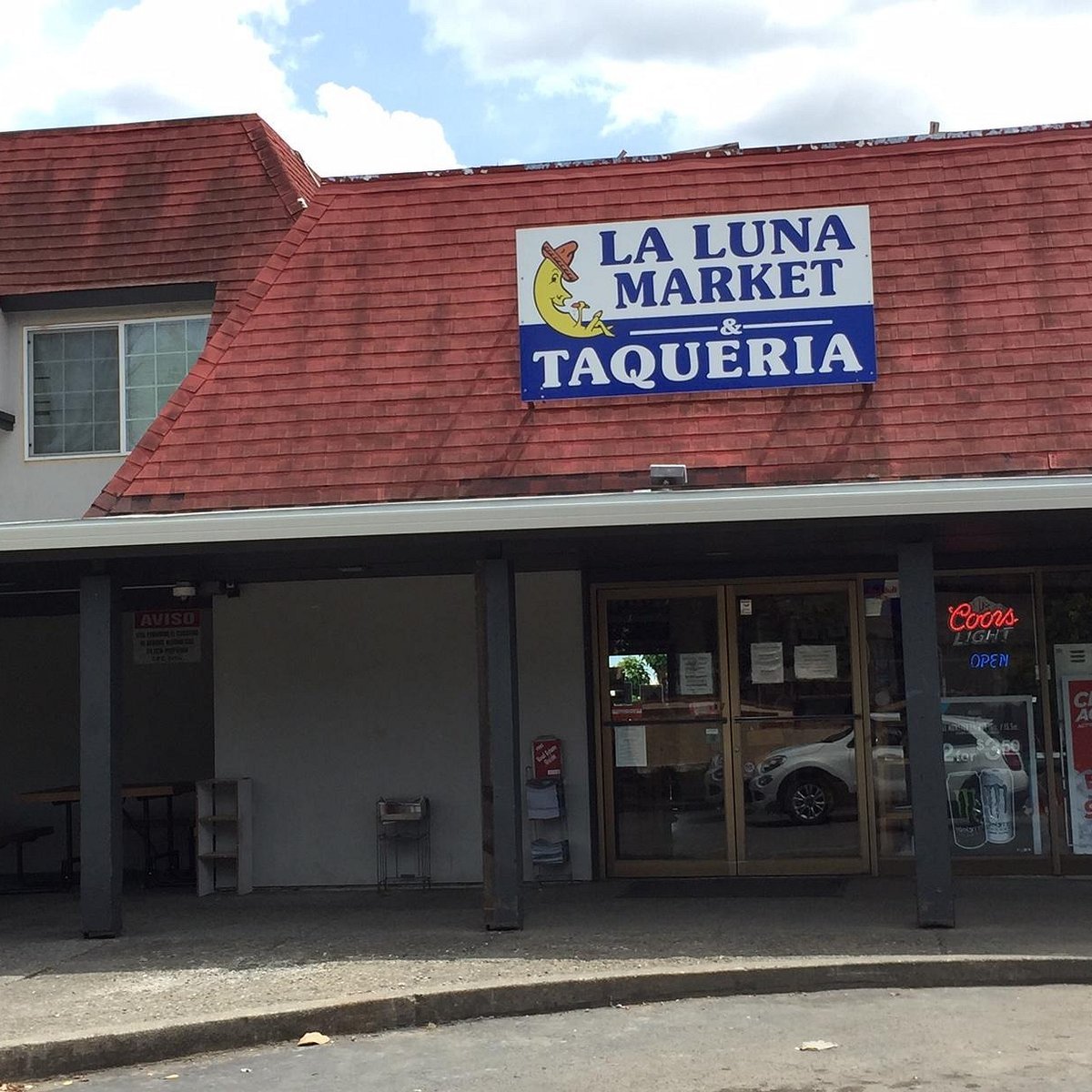 La Luna Market & Taqueria