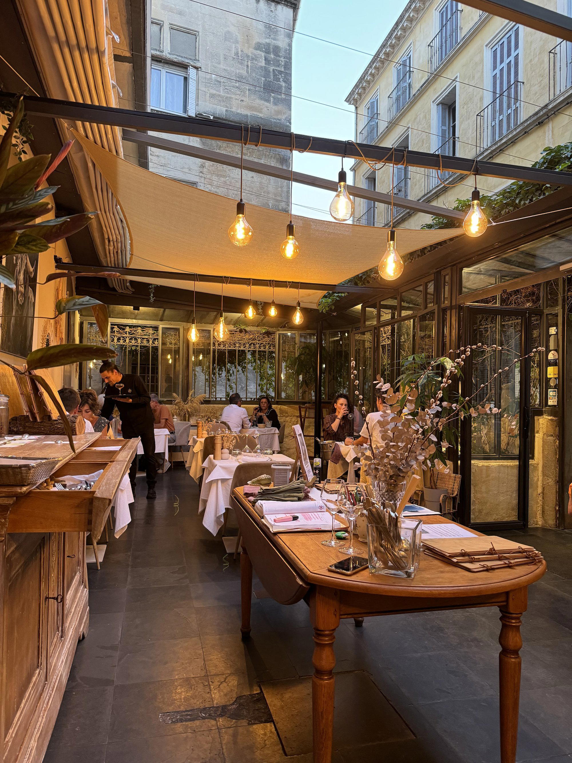 L'Oriel restaurant in Arles, France