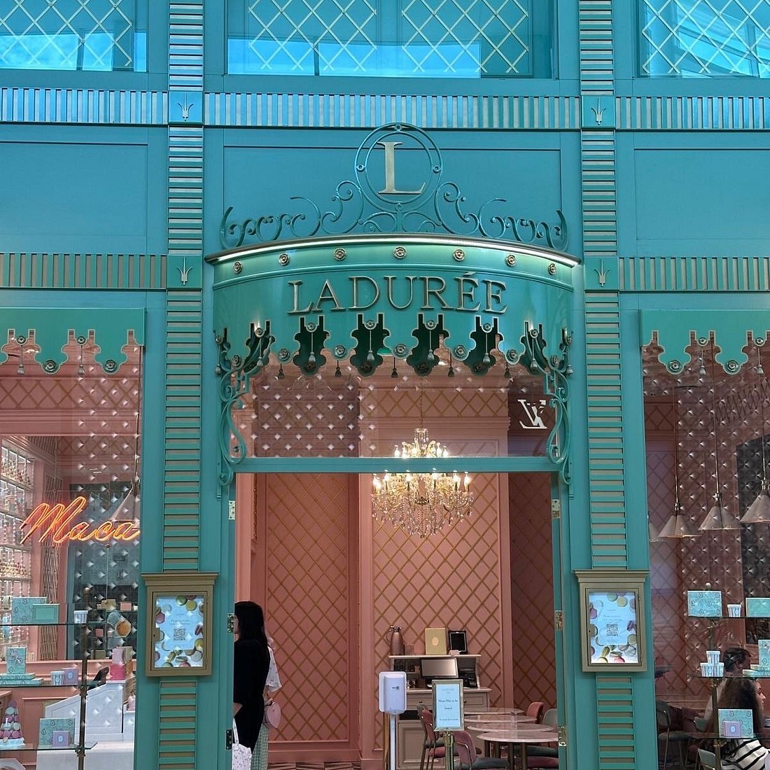 Ladurée, North York, Canada
