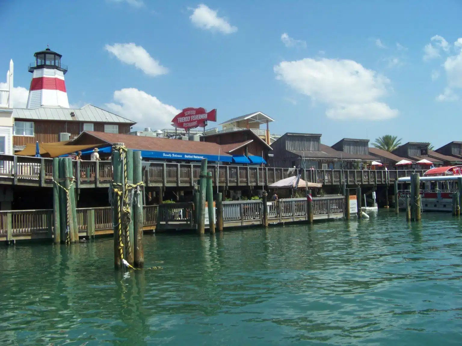 Friendly Fisherman Restaurant, Restaurant in Madeira Beach