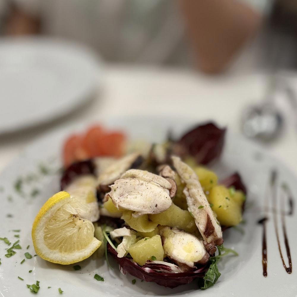 Via Pastrengo restaurant in Milan, Italy