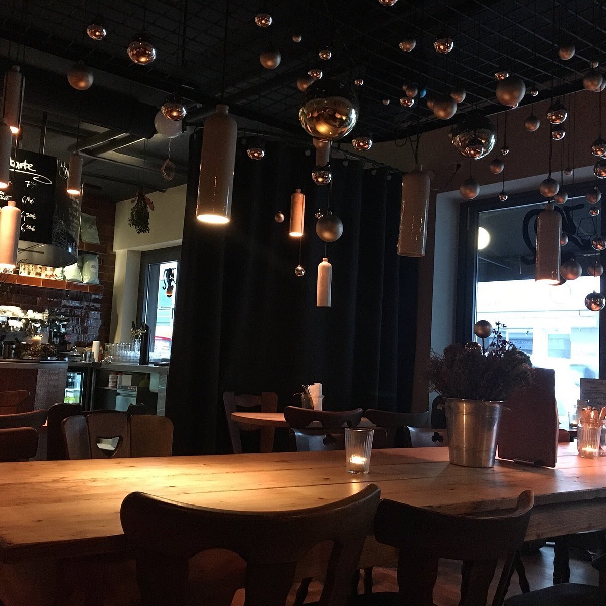 Bad Ape, Restaurant in Cologne