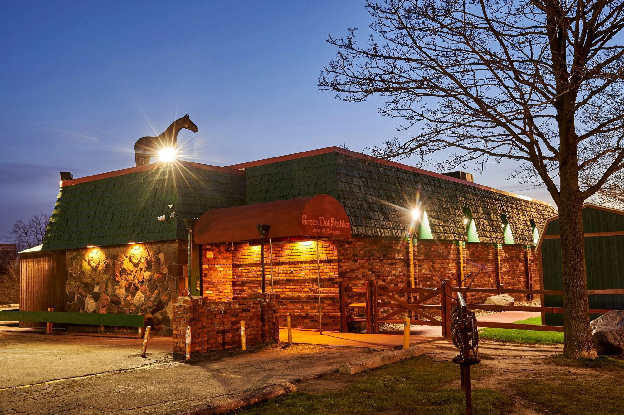Green Dot Stables, Restaurant in Detroit