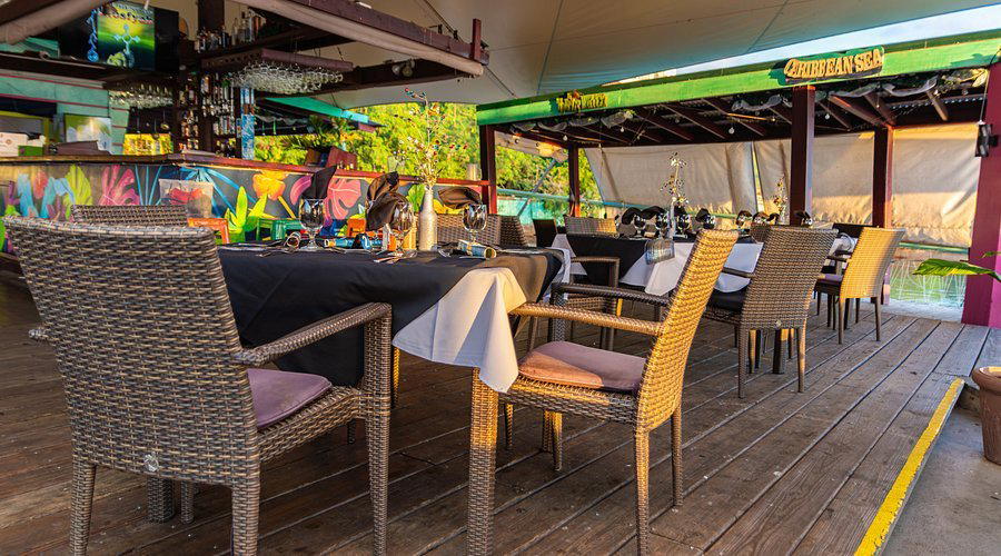 Dodgy Dock Restaurant and Bar restaurant in St. George's