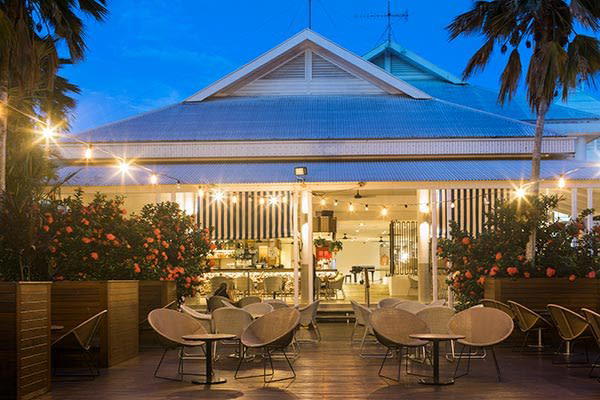 Oak & Vine restaurant in Port Douglas