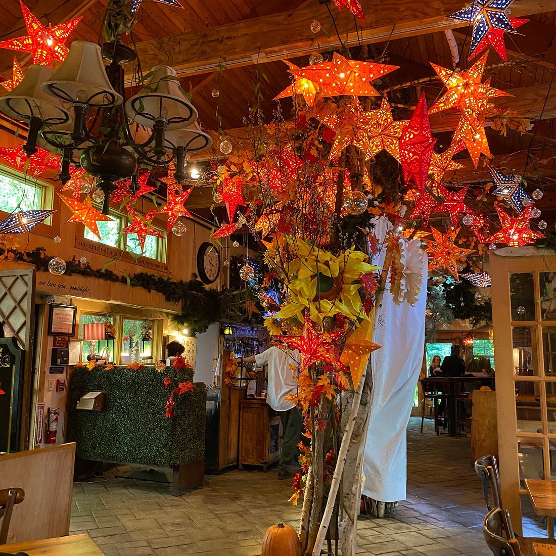 The Tree House Tavern & Bistro, Warwick, United States