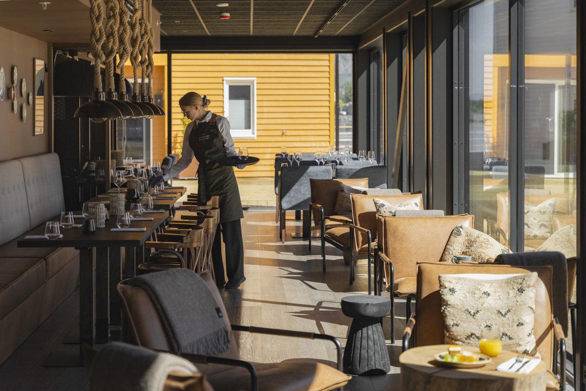 Vind Brasserie restaurant in Henningsv R
