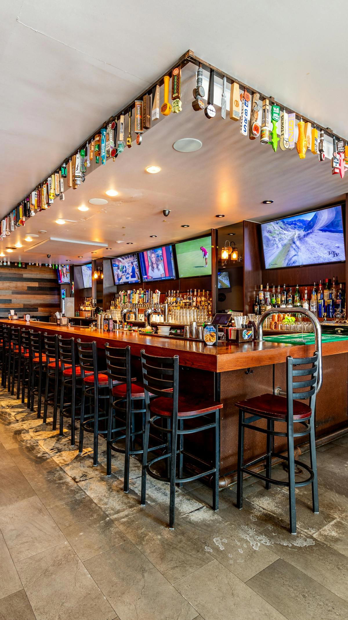 Highland Tap & Burger restaurant in Denver, United States