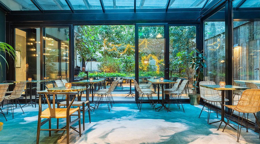 Les Passerelles, Restaurant in Paris