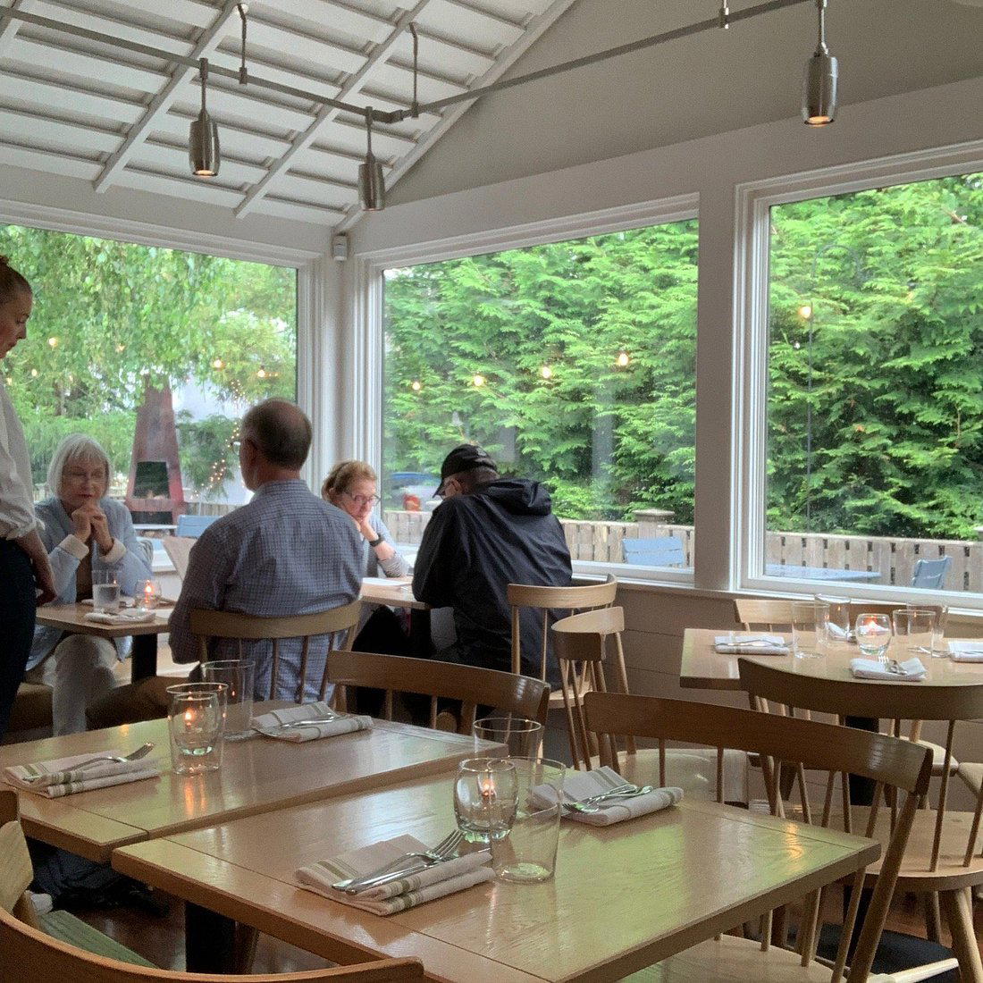 Little Moss restaurant in Dartmouth, United States
