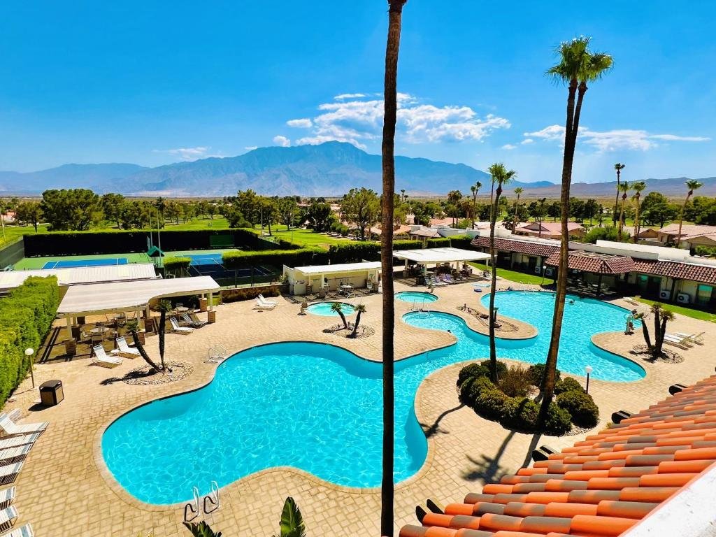 Mission Lakes Country Club