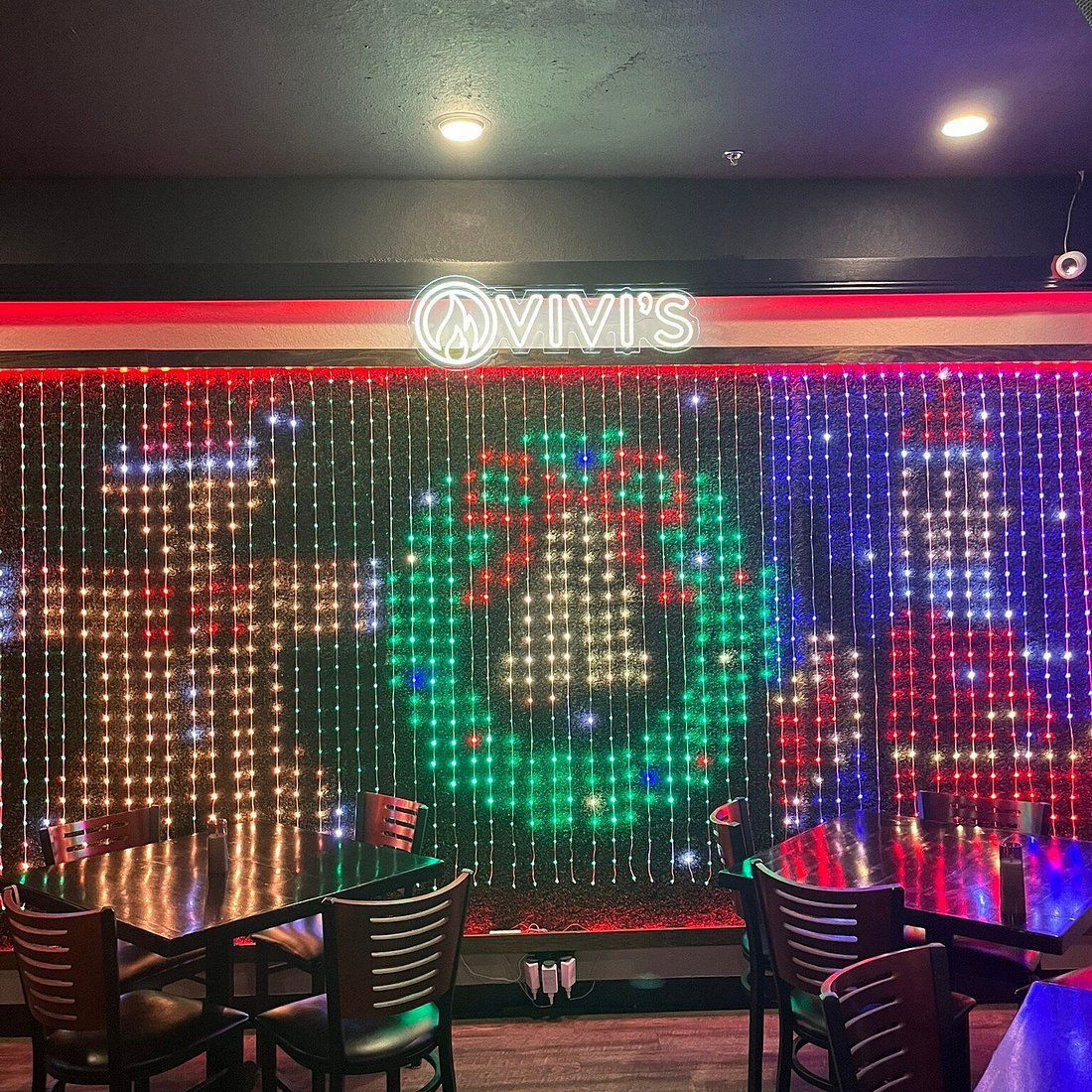 Ovivi's Restaurant, Restaurant in Hollywood