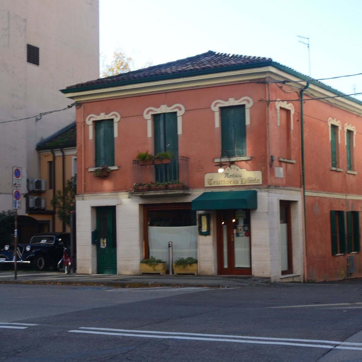 Tavernetta Dante 1936, Restaurant in Rovigo
