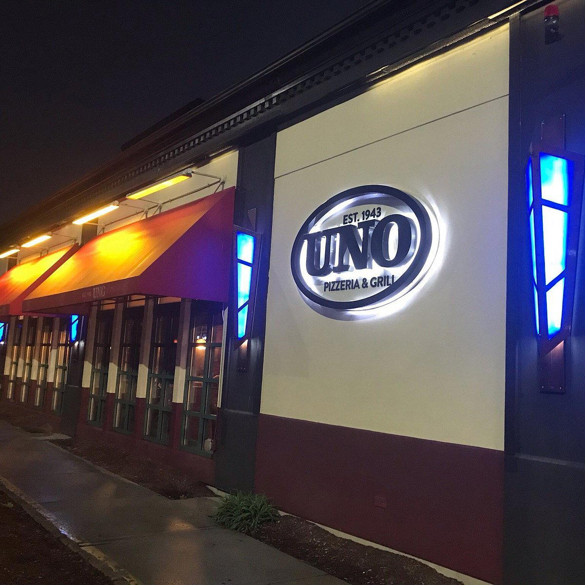 Uno Chicago Grill restaurant in Braintree