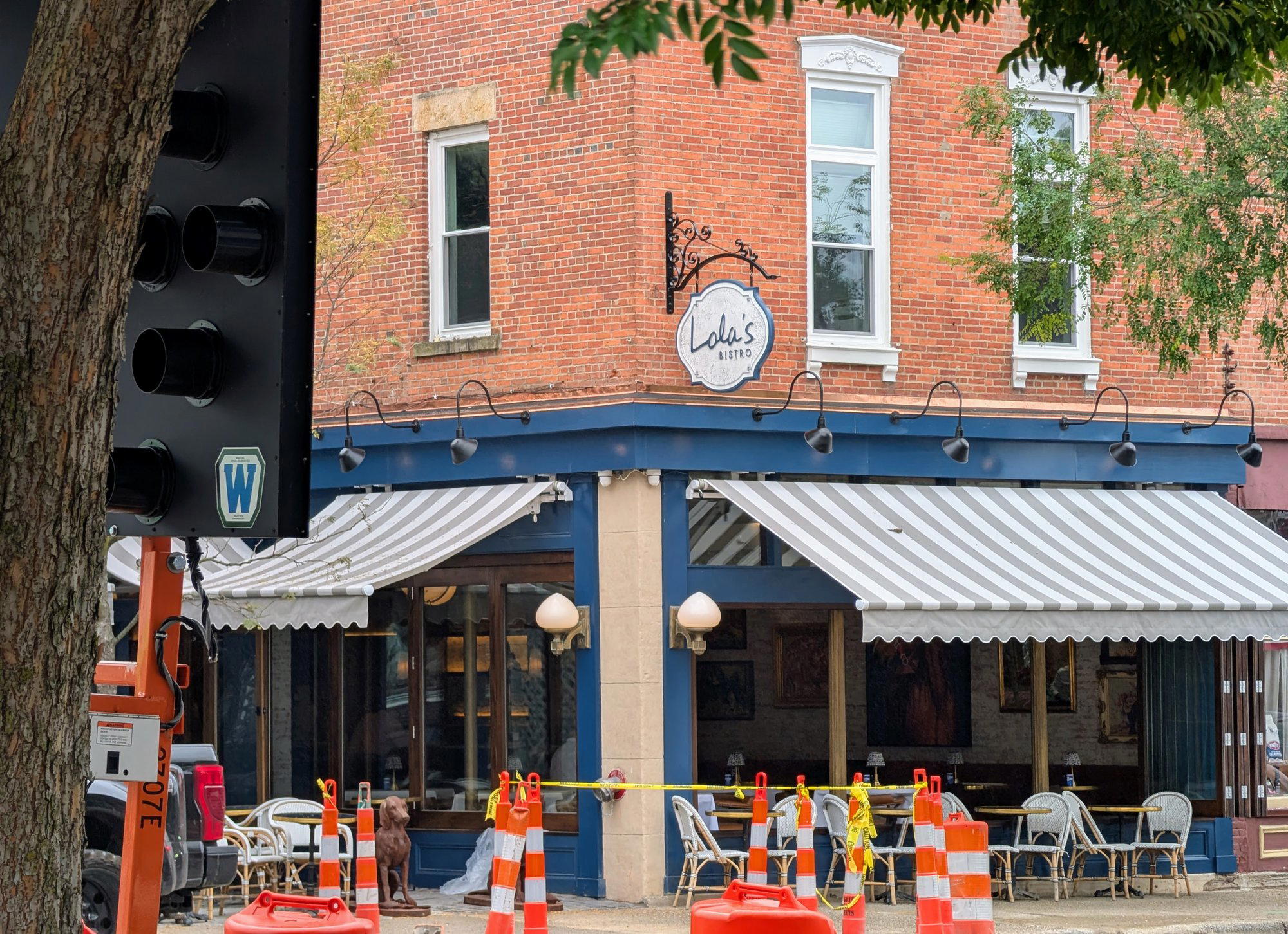 Lola's Bistro restaurant in Chagrin Falls, United States