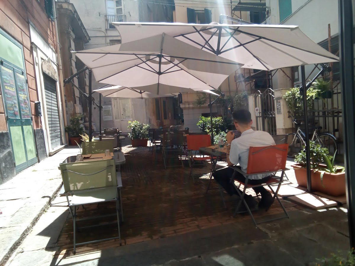 Vico Tana, 4 restaurant in Genoa, Italy