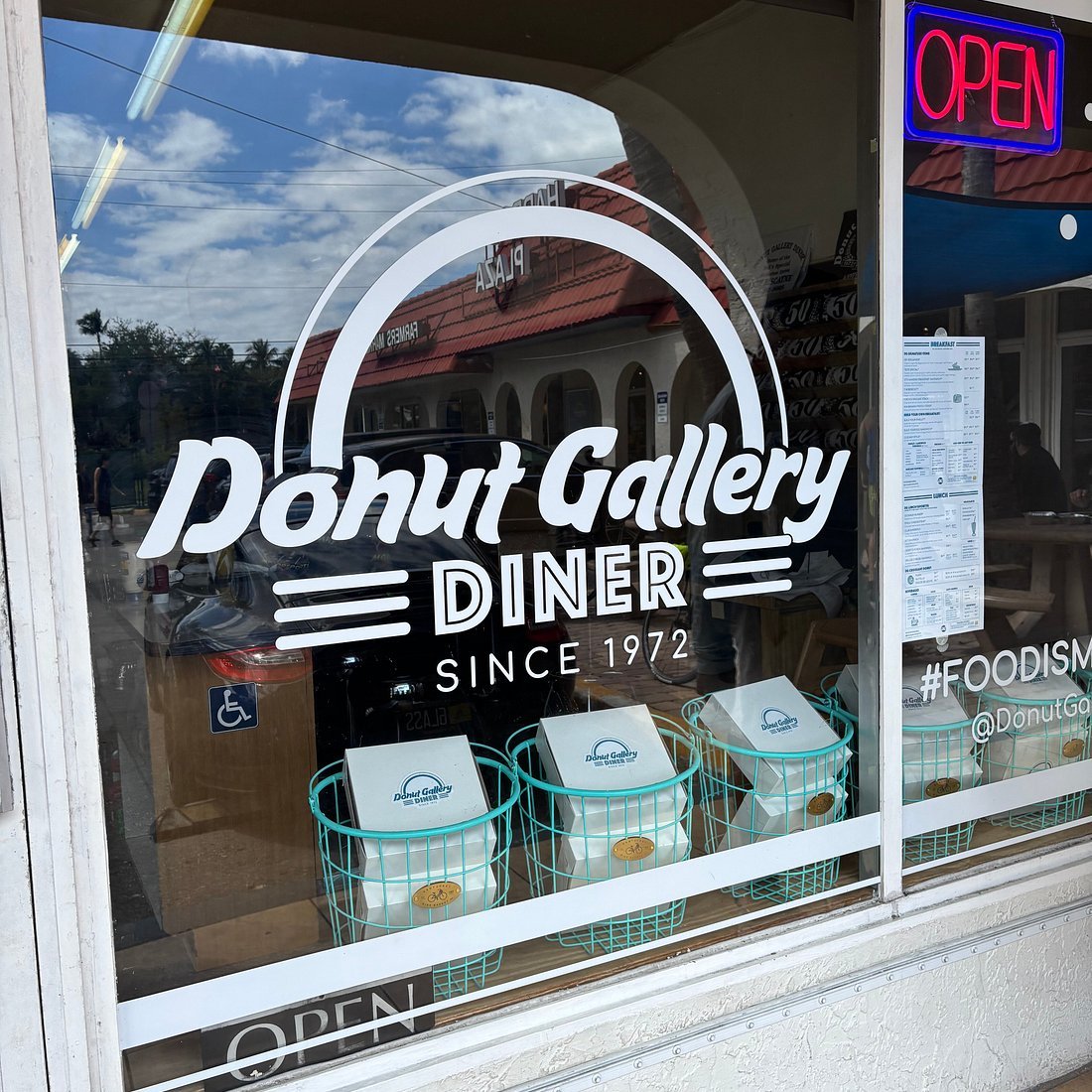 Donut Gallery Diner restaurant in Key Biscayne, United States