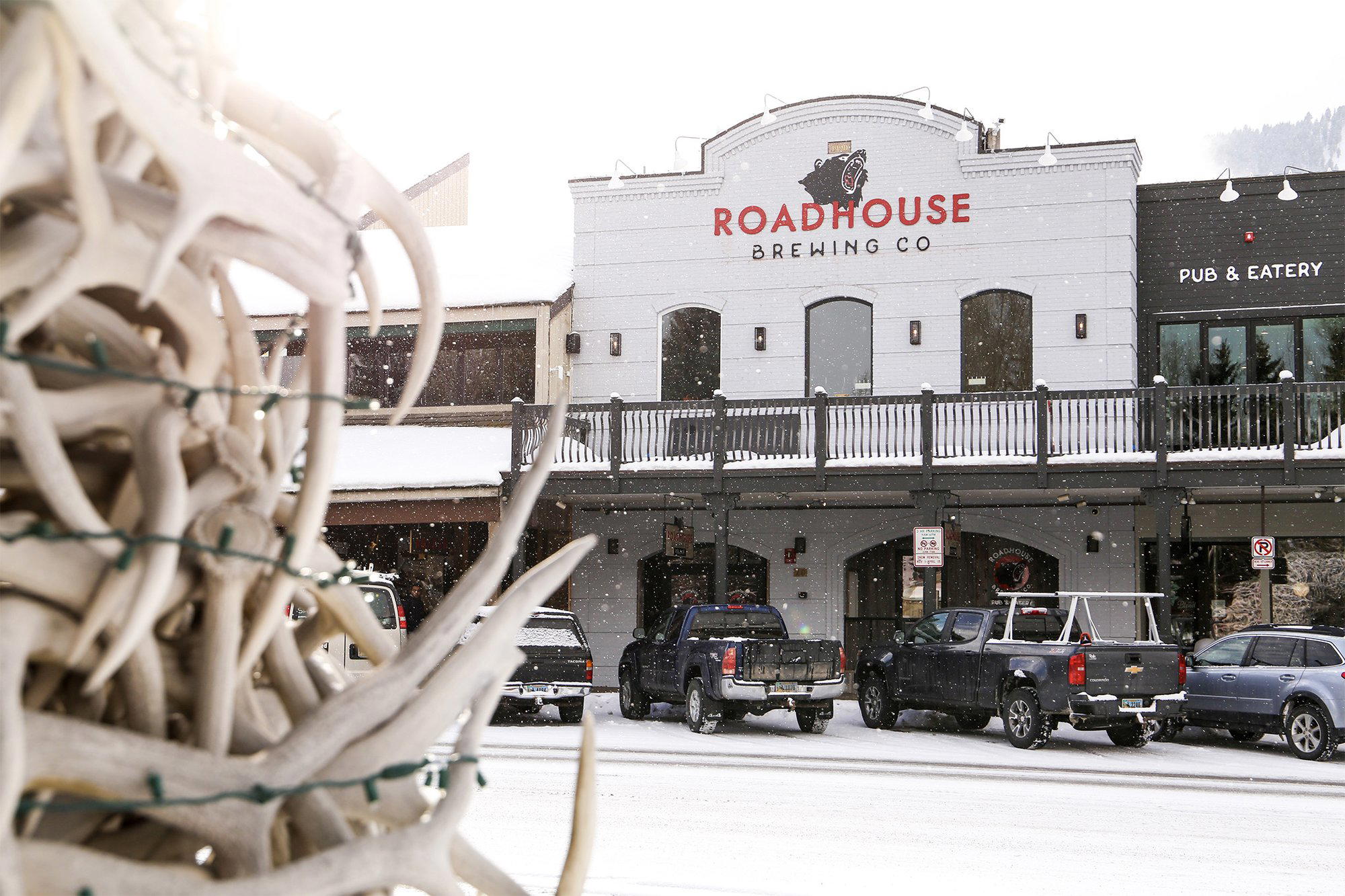 Roadhouse Pub & Eatery restaurant in Jackson