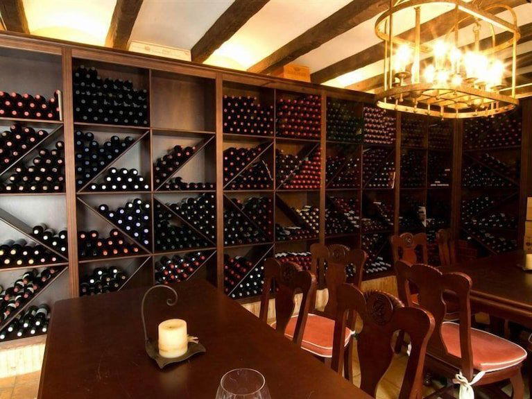 Hotel Restaurante Rioja restaurant in Benissano, Spain