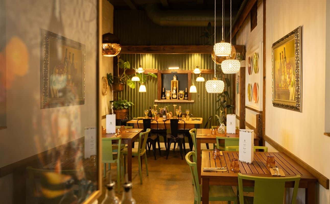 Mora Wines & Artisan Kitchen restaurant in Arrowtown