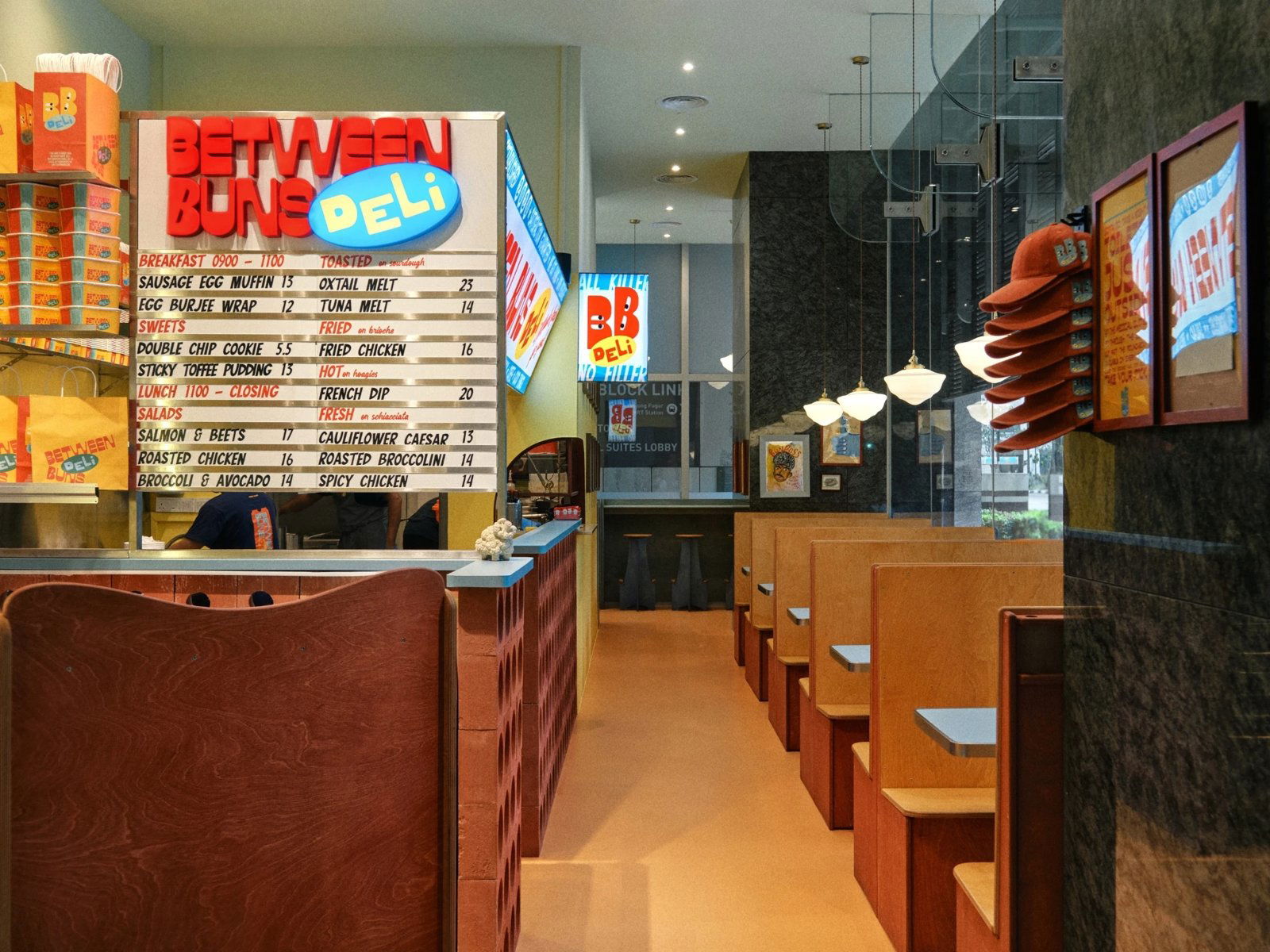 Between Buns Deli, Restaurant in Singapore