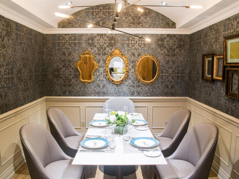 Signatures Restaurant, Toronto, Canada