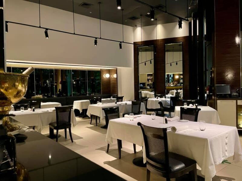 People's Palace, Restaurant in Makati