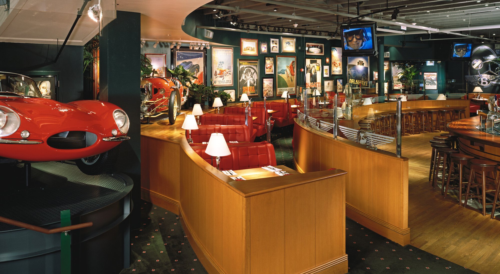 Clyde's of Chevy Chase restaurant in Chevy Chase, United States