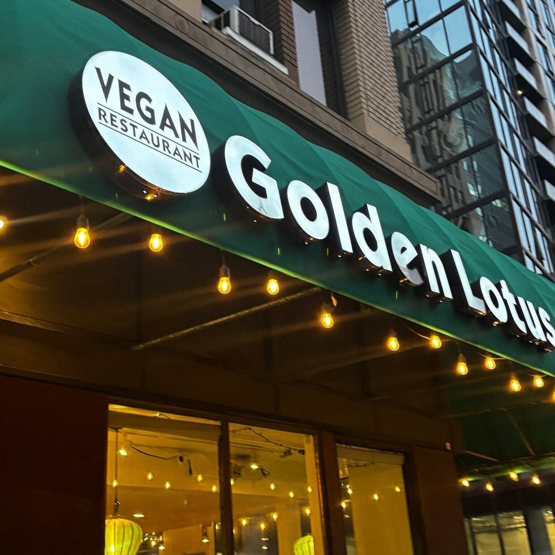 Golden Lotus Vegan Restaurant, Restaurant in Oakland