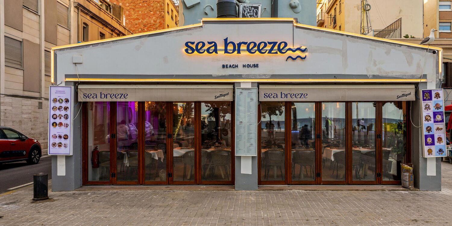 Restaurante Sea Breeze Beach House restaurant in Barcelona, Spain