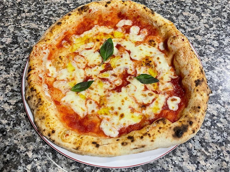 Pizza Favola, Kragujevac, Serbia