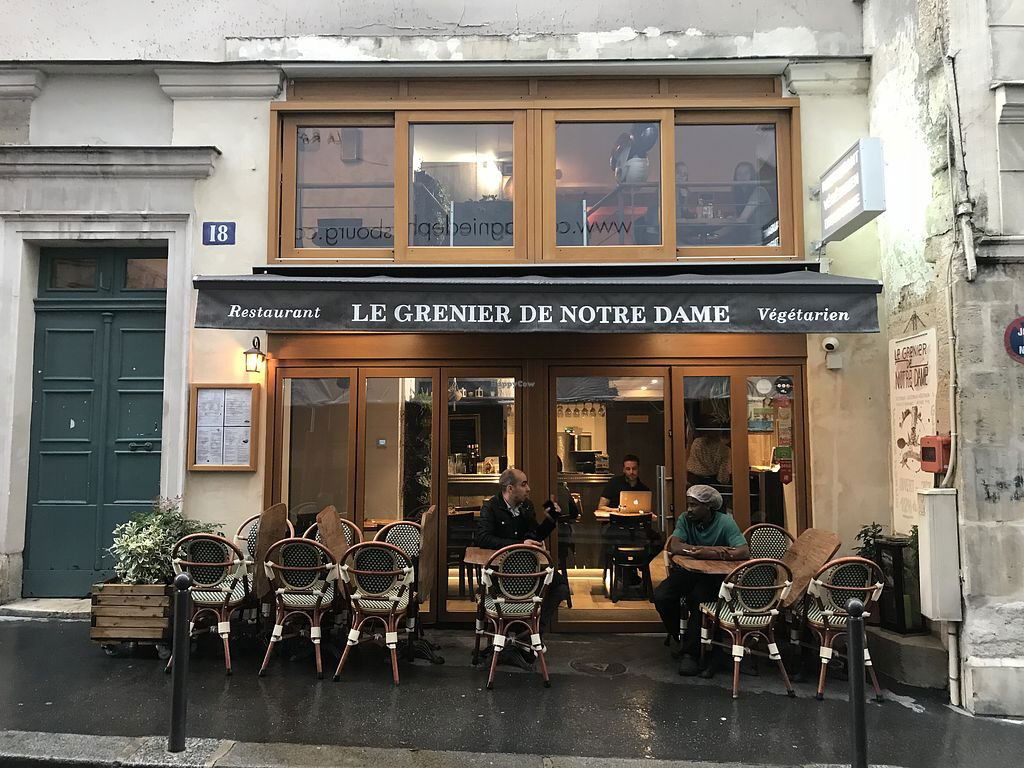 Le Grenier de Notre-Dame, Restaurant in Paris