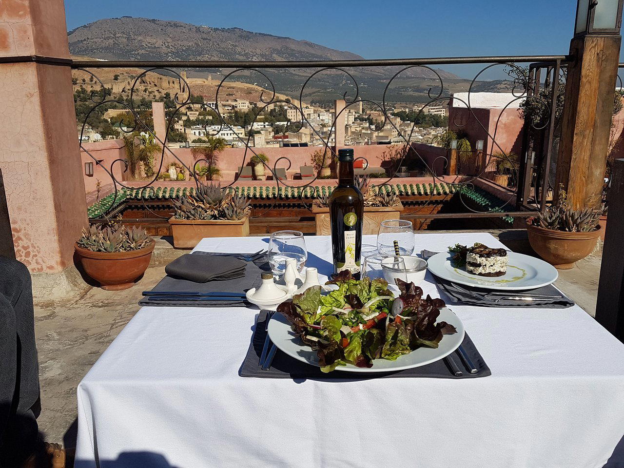 Bistro Laaroussa restaurant in Fès