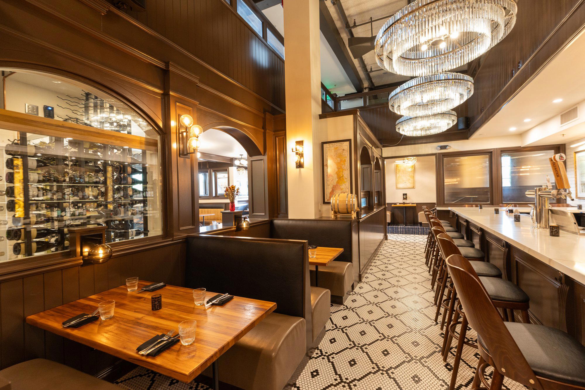 Lone Pine restaurant in Carmel, United States