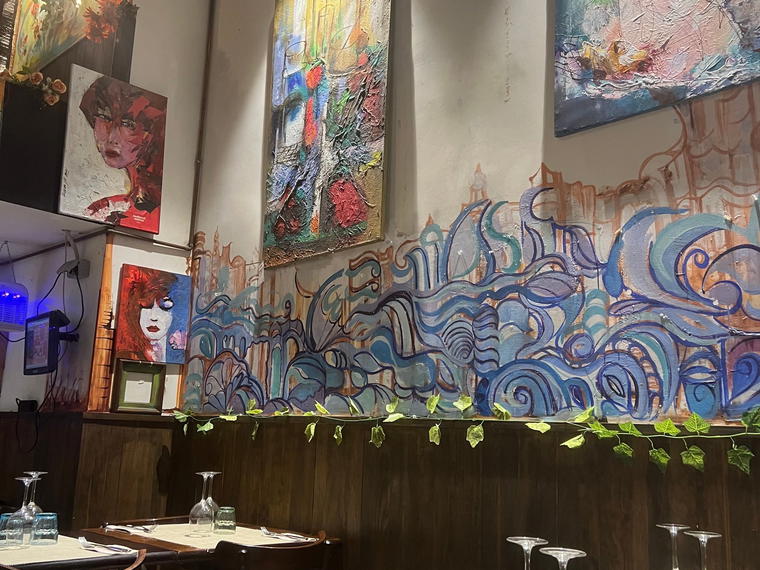Momo Avinyó, Barcelona, Spain