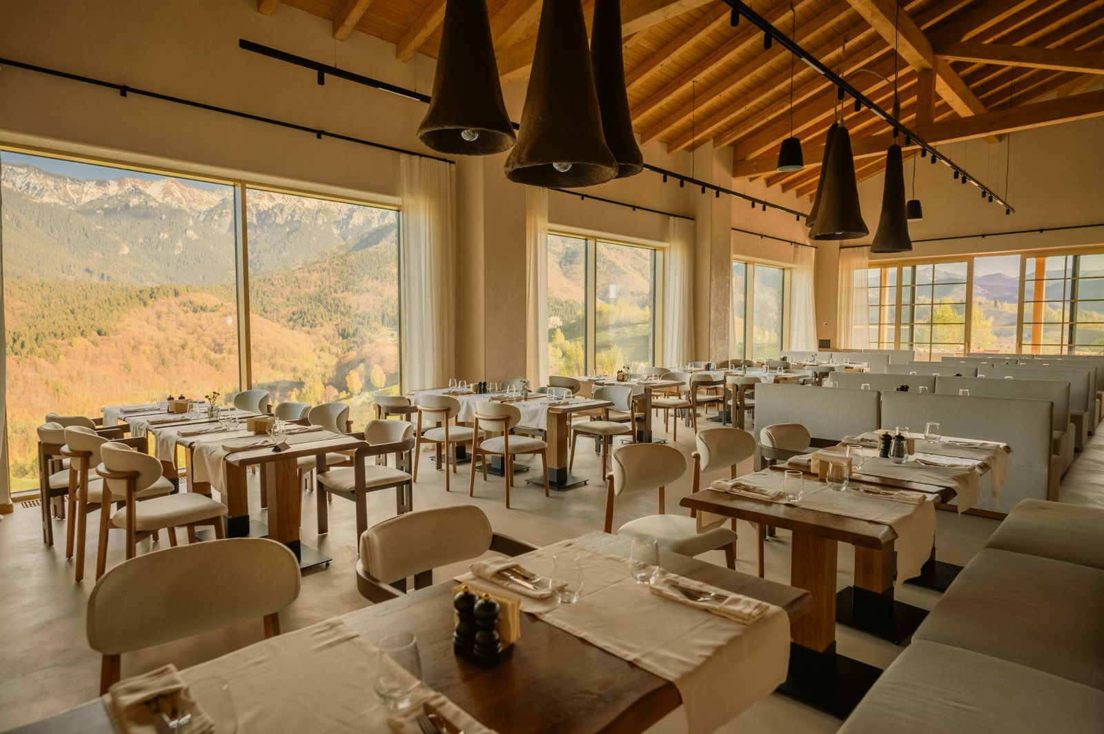 Stup Matca Restaurant, Restaurant in Simon
