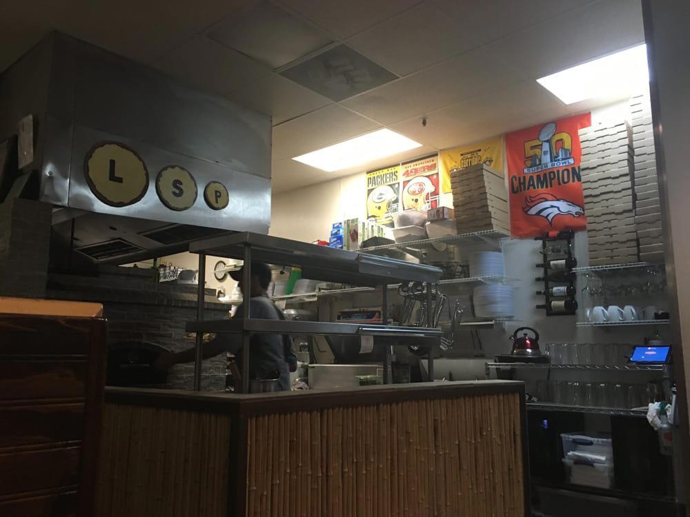 Maui Brick Oven restaurant in Kihei