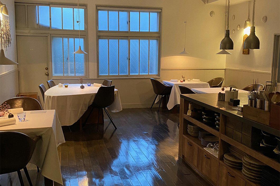 インスタレーションテーブル エンソ ラシンメトリー ドゥ カルム restaurant in Kanazawa, Japan