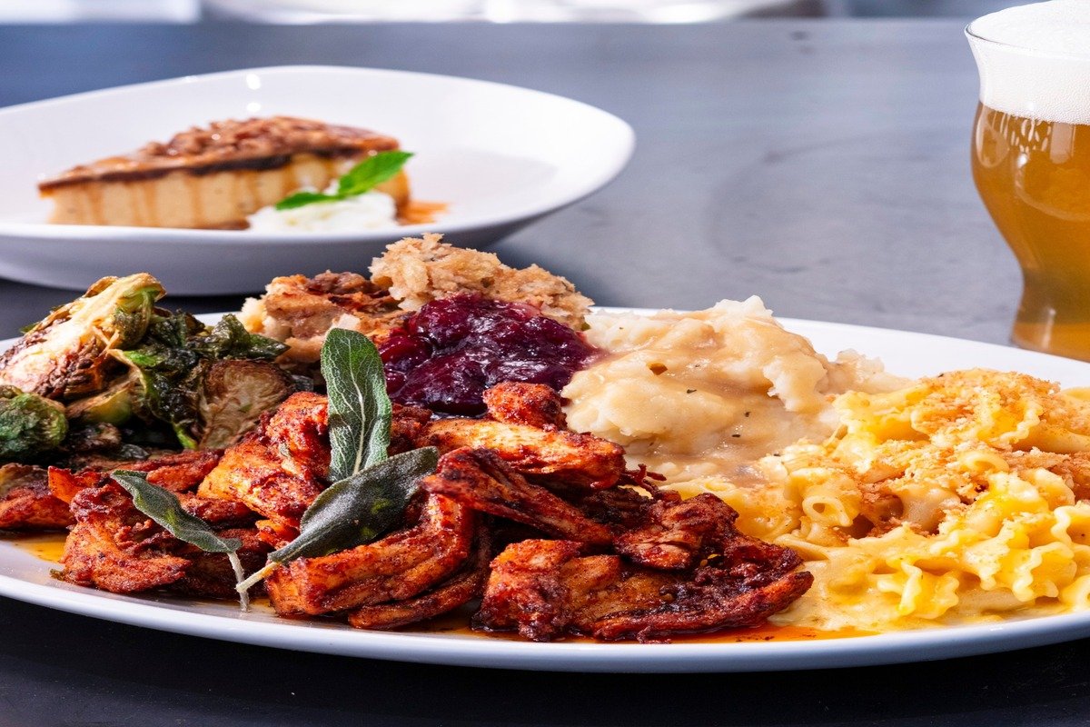 Yard House, Garden Grove, United States