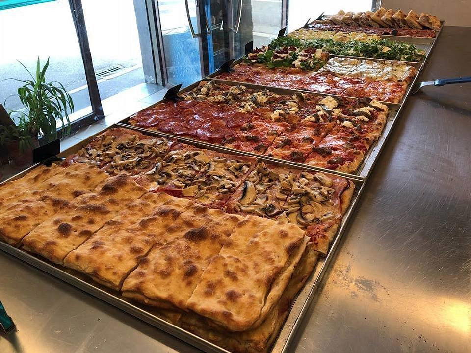 PIZZA A TAGLIO RICCIARDI restaurant in Florence, Italy