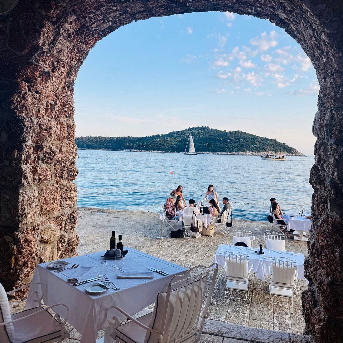 Prora Restaurant, Restaurant in Dubrovnik