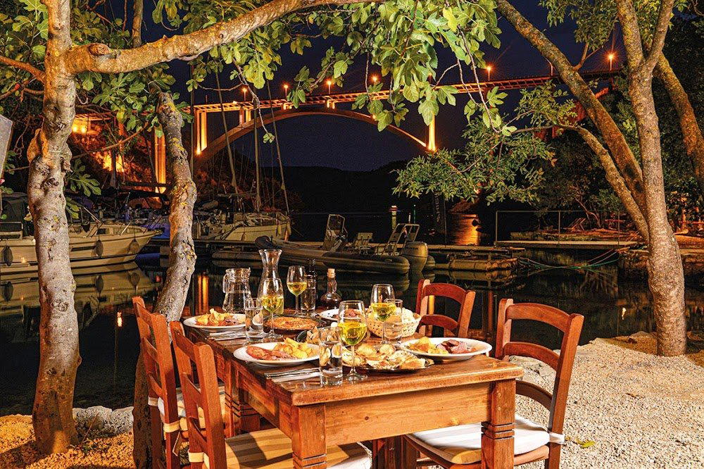 Vidrovača POP restaurant in Bilice, Croatia