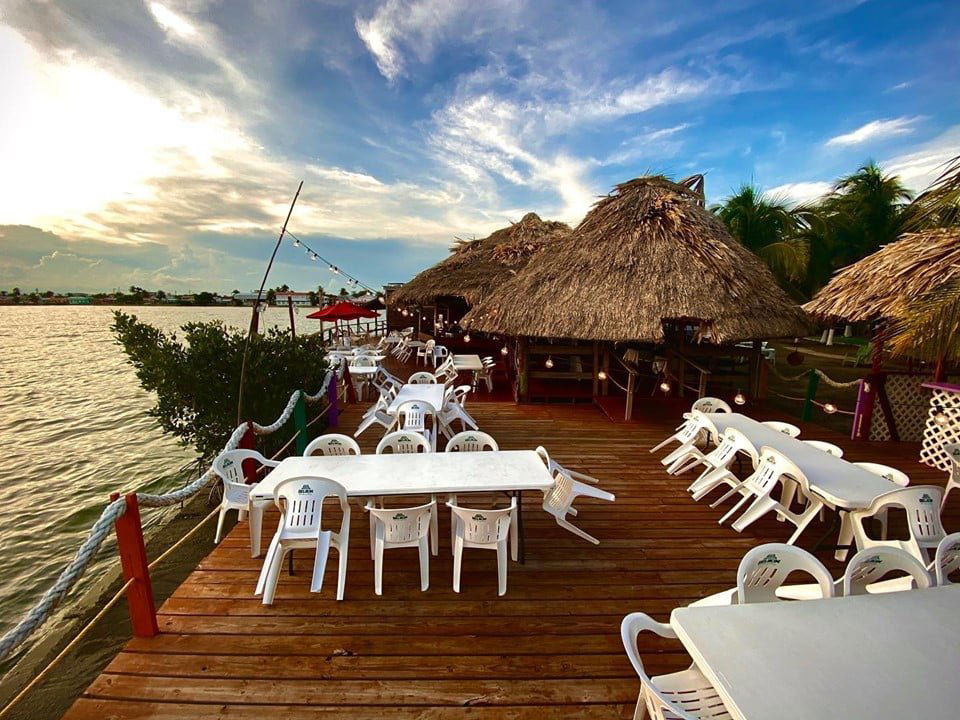 Bird's Isle Restaurant, Restaurant in Belize City
