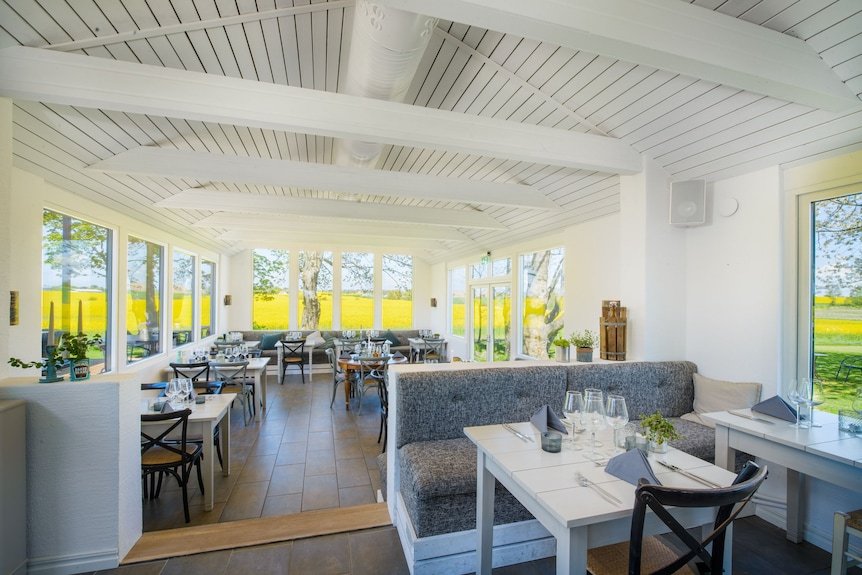 Hotell Mossbylund restaurant in Skivarp, Sweden