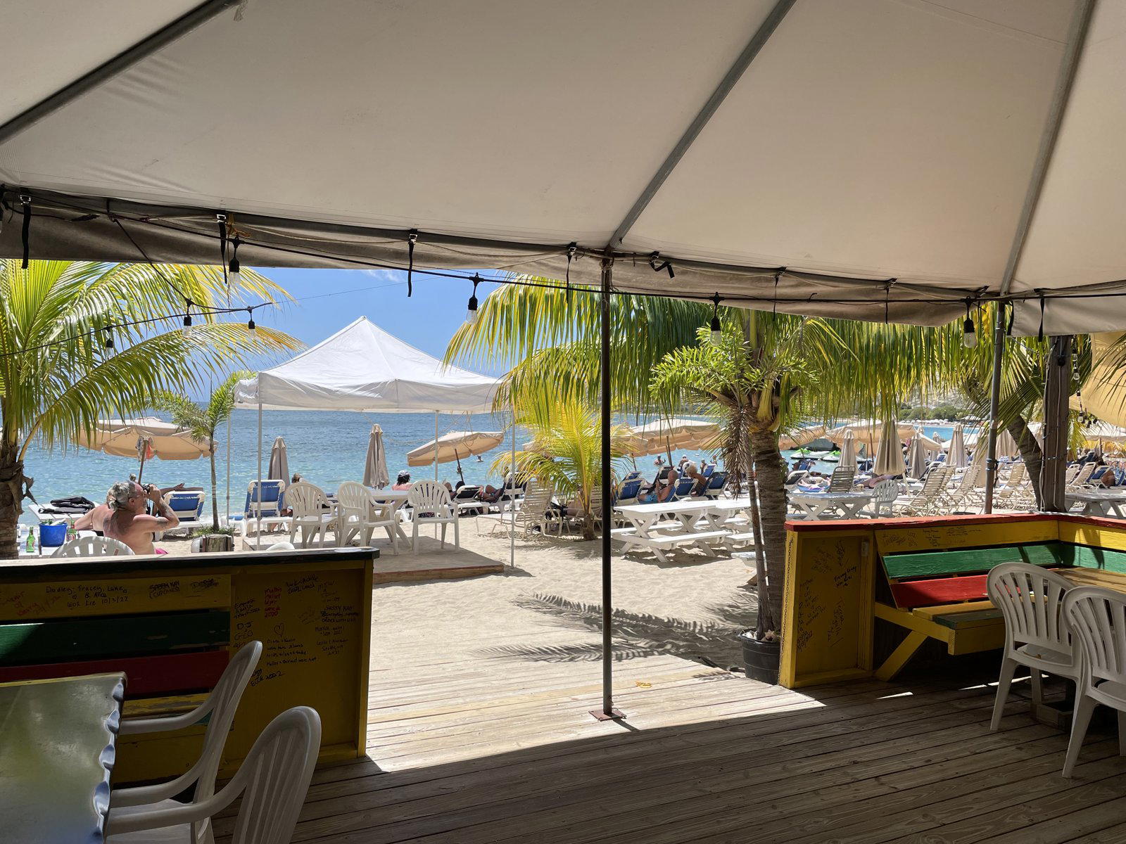 Reggae Café / Beach Grill restaurant in Nassau, Bahamas