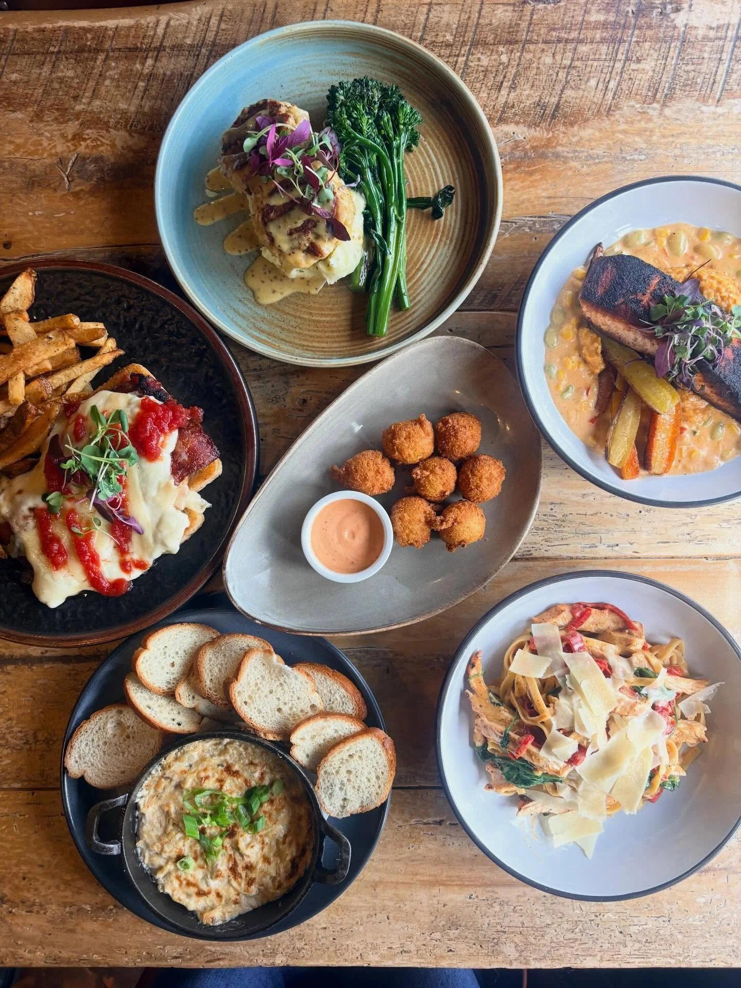 Subourbon Southern Kitchen and Spirits restaurant in Columbus, United States