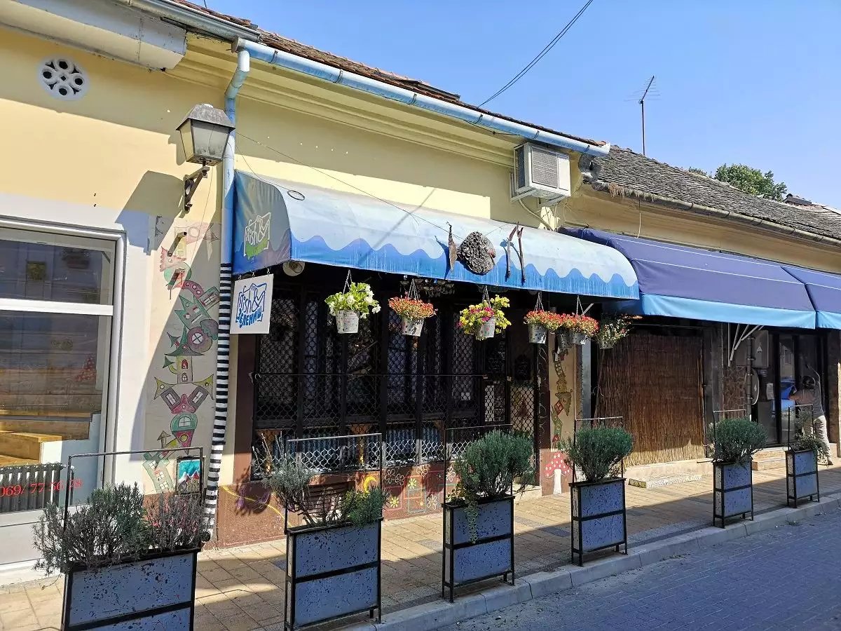 Fish & Zeleniš restaurant in Нови Сад, Serbia