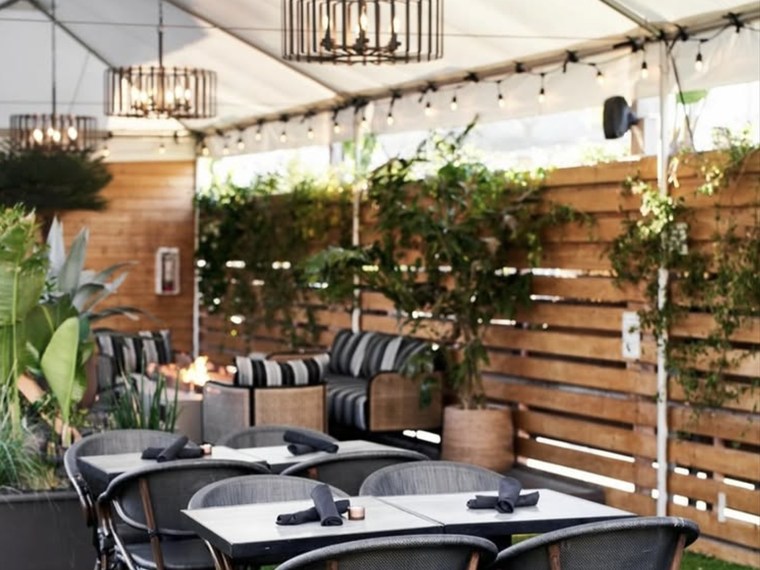 Golden Bull Restaurant, Santa Monica, United States
