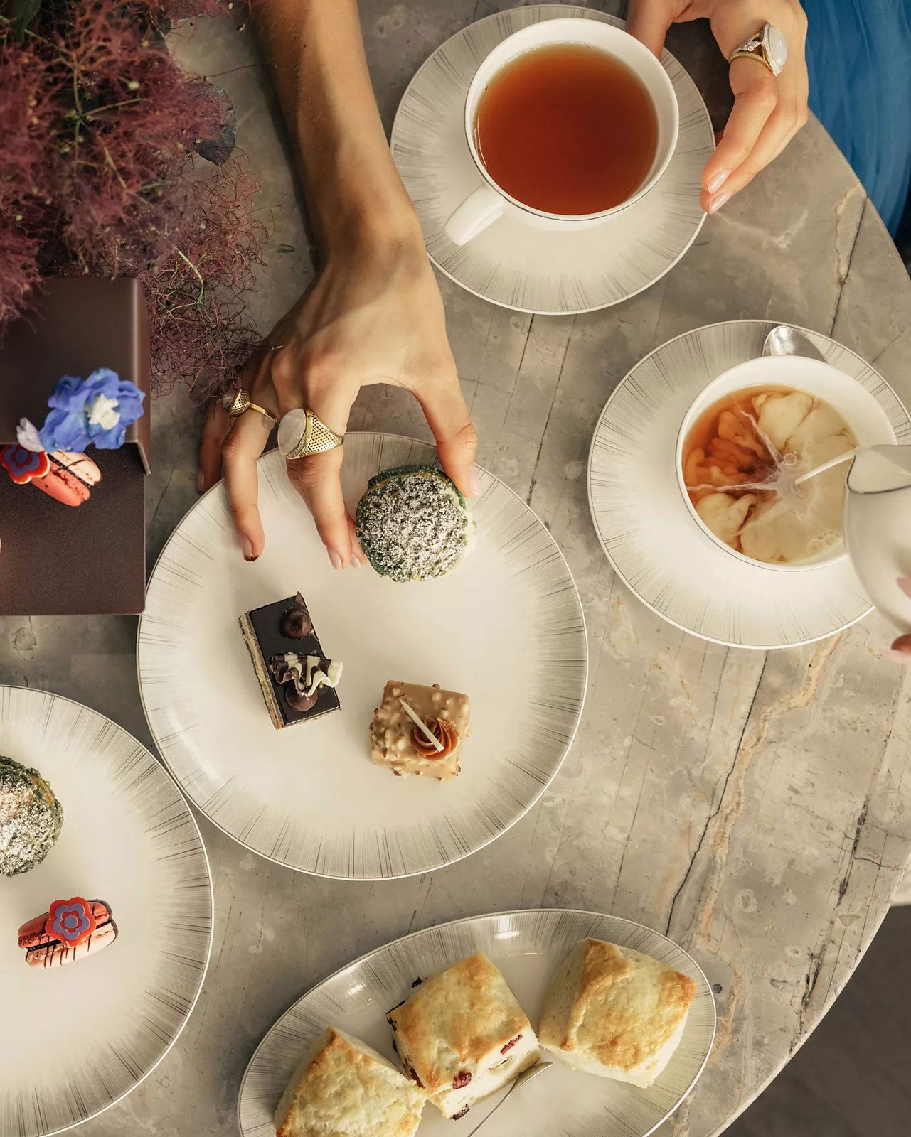 Rocky Mountain Afternoon Tea, Restaurant in Banff